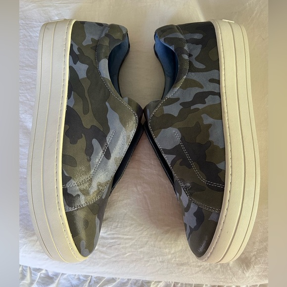 NWOT Anthropologie J/SLIDES Women's Green and Gray Camouflage Shoes. Size 10 - Picture 4 of 10